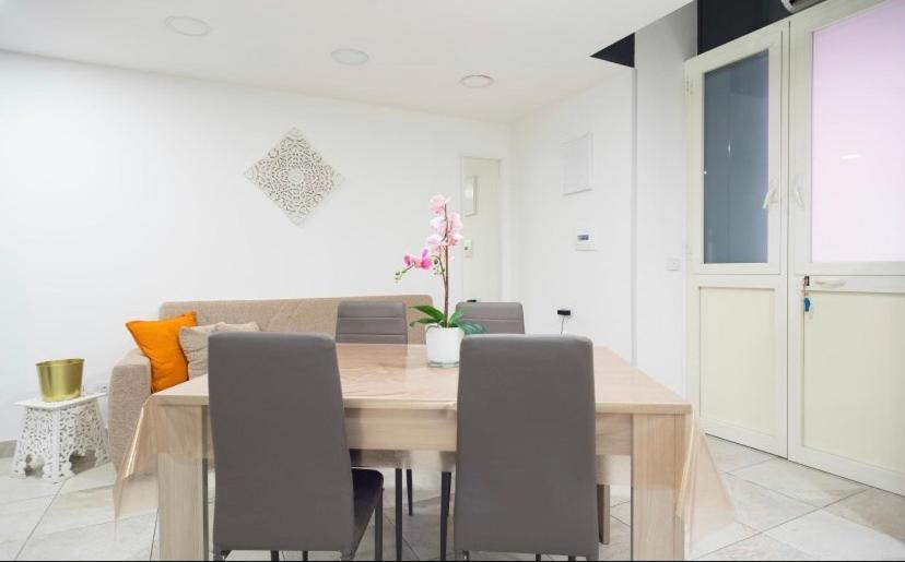 Graphite House Apartment Наполи Екстериор снимка