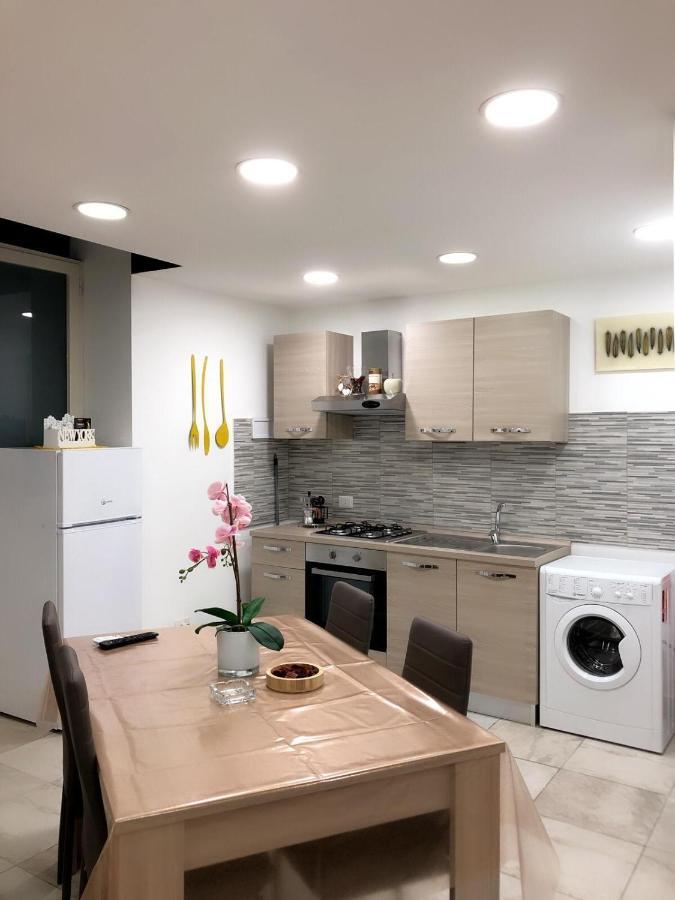 Graphite House Apartment Наполи Екстериор снимка