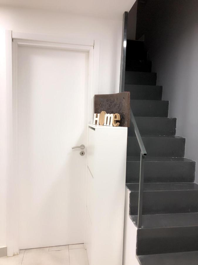 Graphite House Apartment Наполи Екстериор снимка