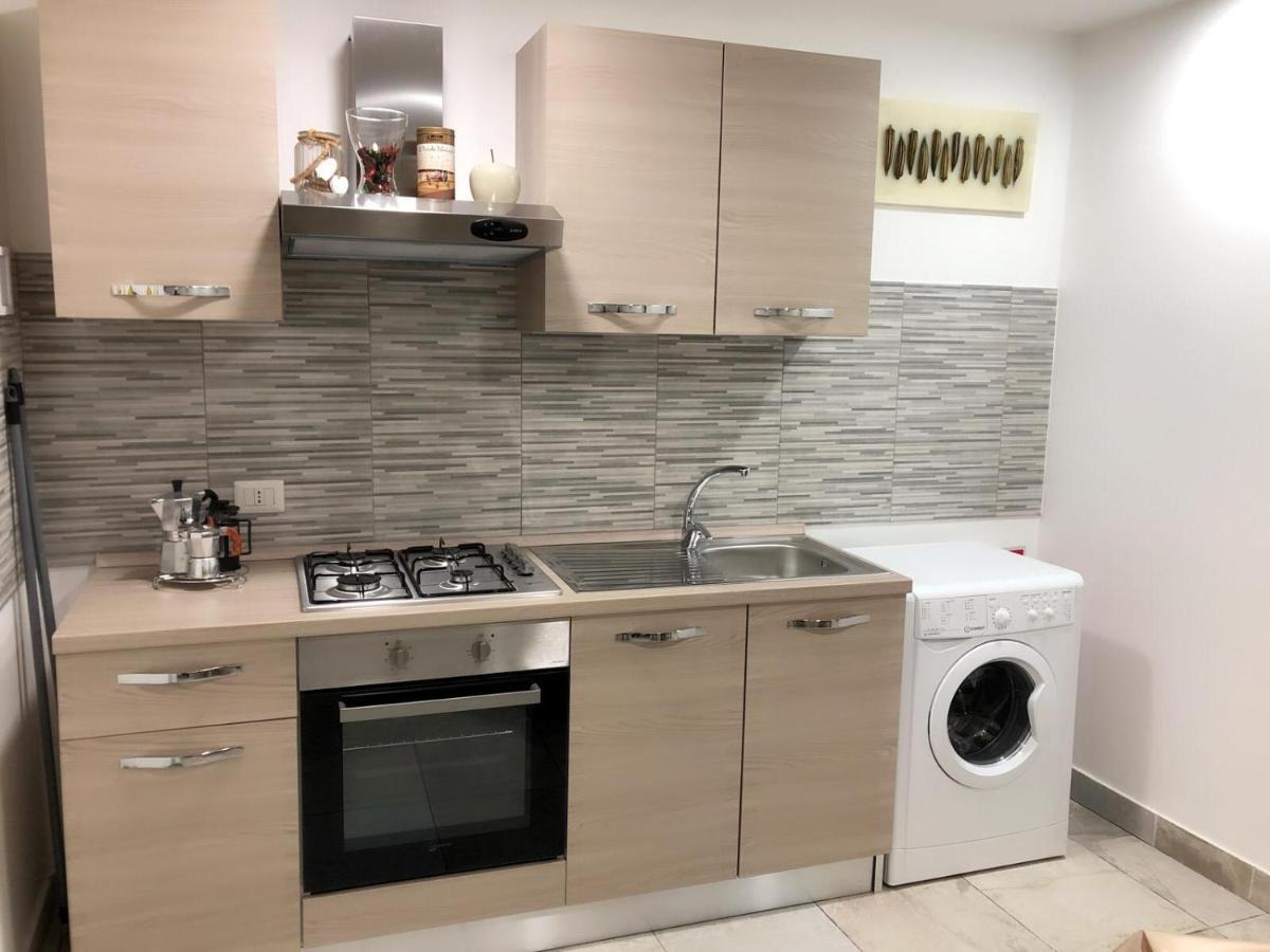 Graphite House Apartment Наполи Екстериор снимка