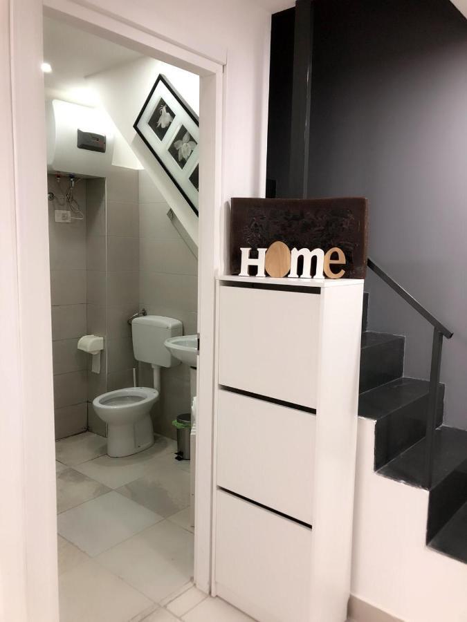 Graphite House Apartment Наполи Екстериор снимка